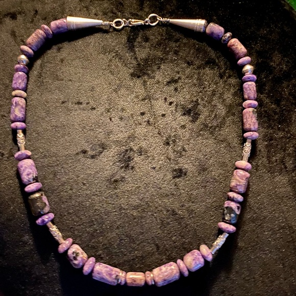VINTAGE RUSSIAN CHAROITE PURPLE STONE BEADS NECKLACE SILVER ACCENTS 20” OOAK - Picture 9 of 10